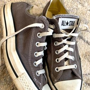 Gray ALL ⭐️ STAR Converse Sneakers! W 10/ M 8 👟